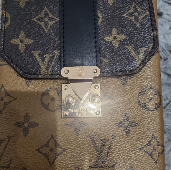 Cute Stylish Handbag - Picture 8 of 11